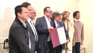 Condecoración del Senado para El Reportero del Campo